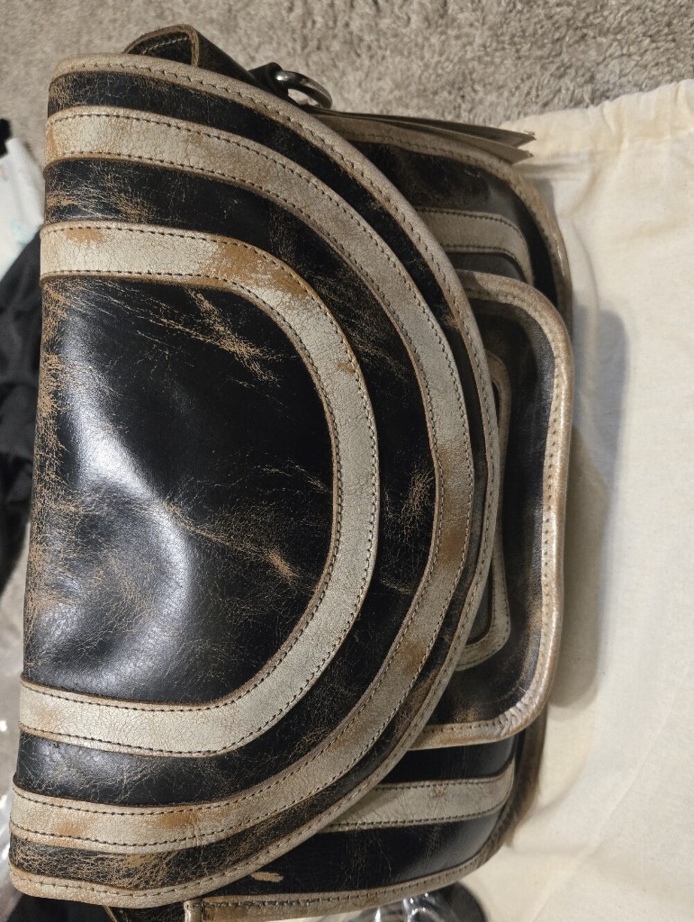 Bed|Stu Gilda crossbody NWT includes dust bag - Picture 2 of 5